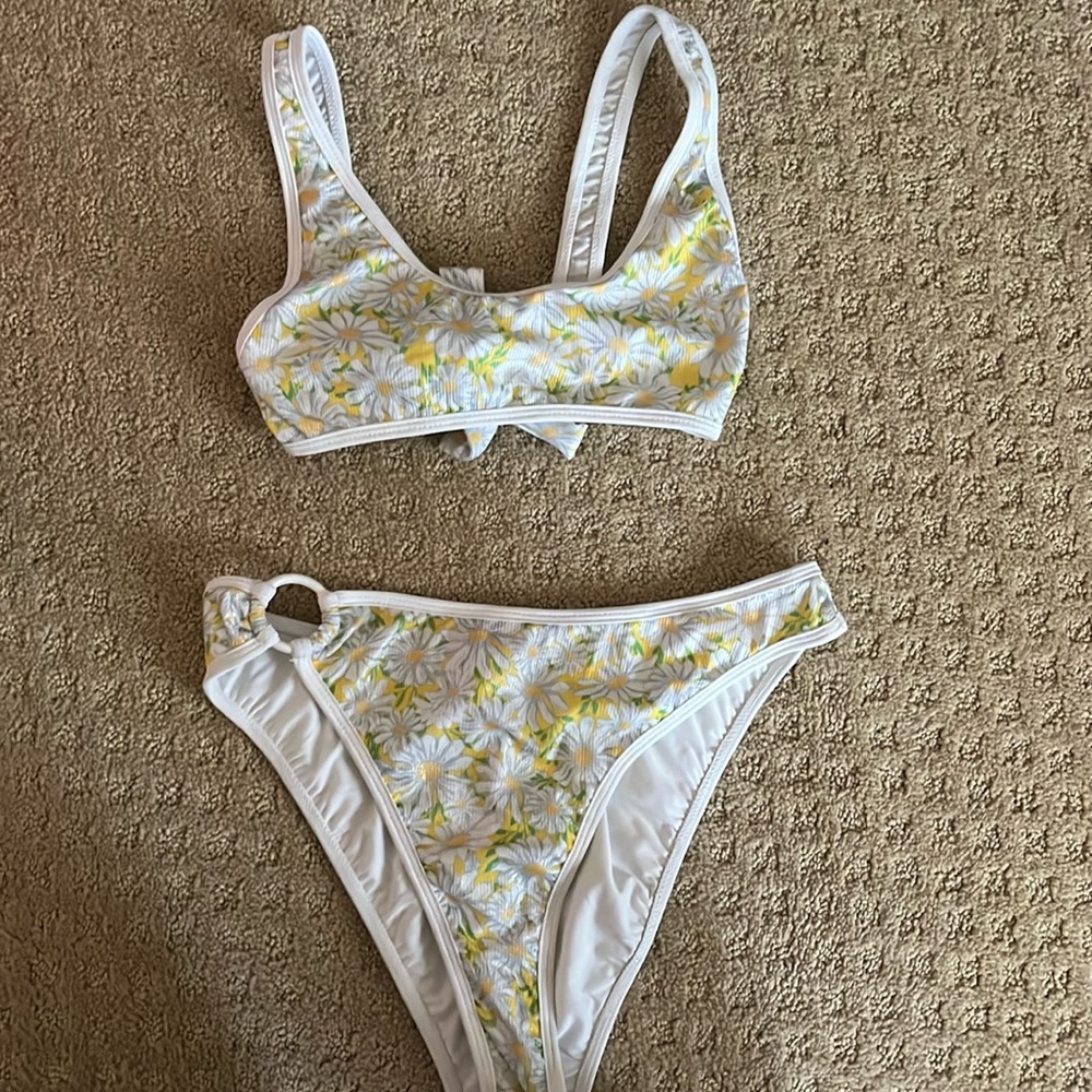 Lucy in the sky 2 piece bikini set